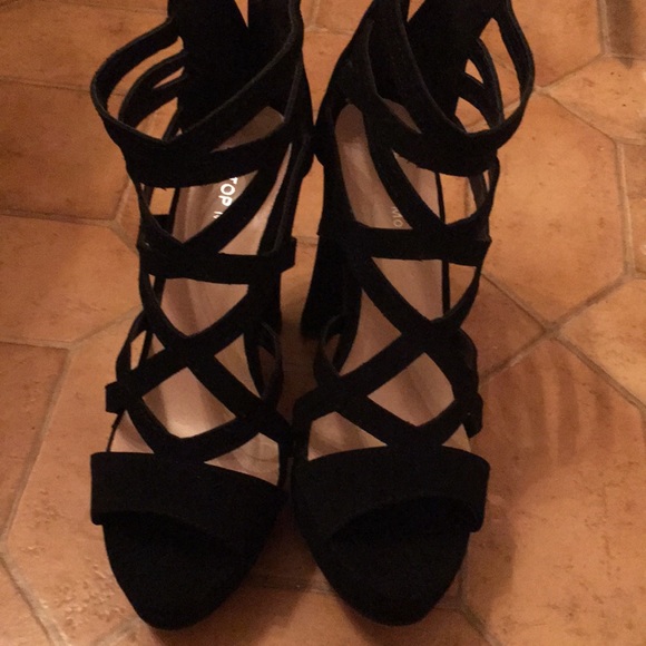 Cross Cross Heels - Picture 2 of 4